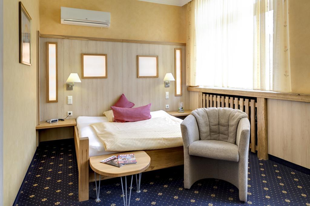 Ambient Hotel Zum Schwan Gelsenkirchen Exterior photo