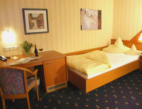 Ambient Hotel Zum Schwan Gelsenkirchen Exterior photo